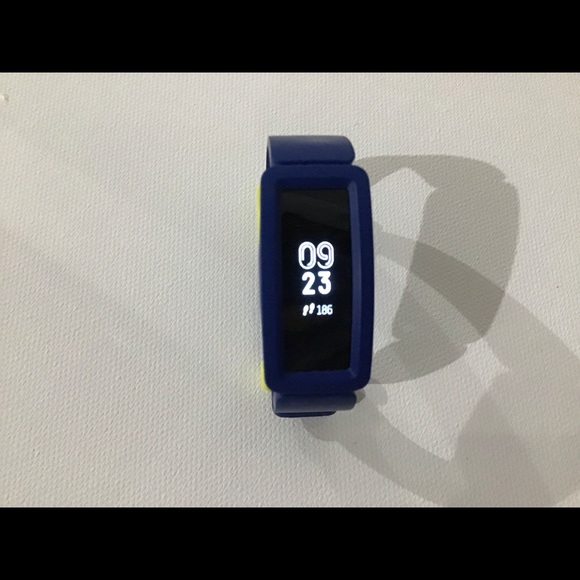 Fitbit Ace 2 Activity Tracker for Kids - Picture 2 of 7